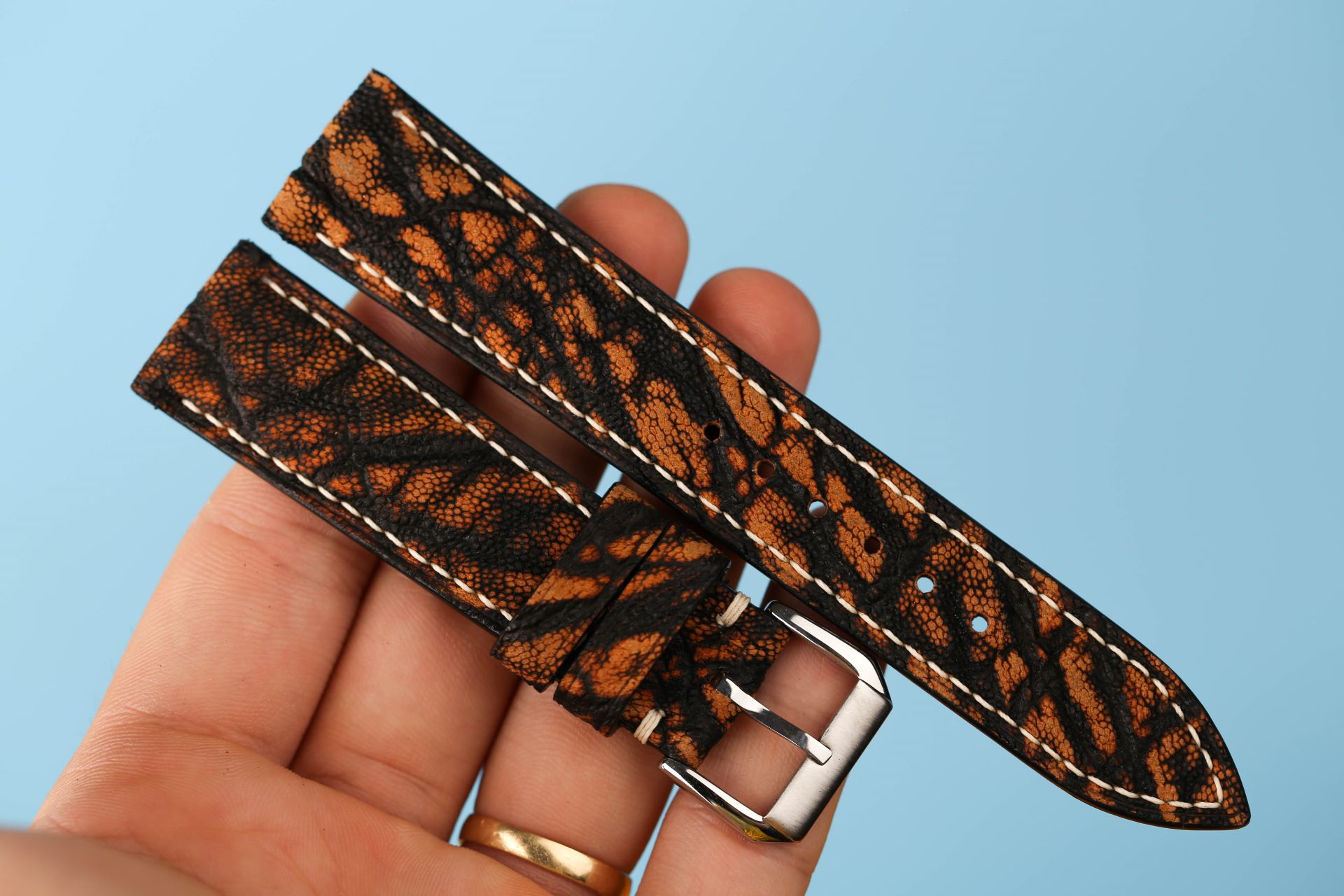 Black Brown Elephant Watch Strap (4) Black Brown Elephant Watch Strap (4)