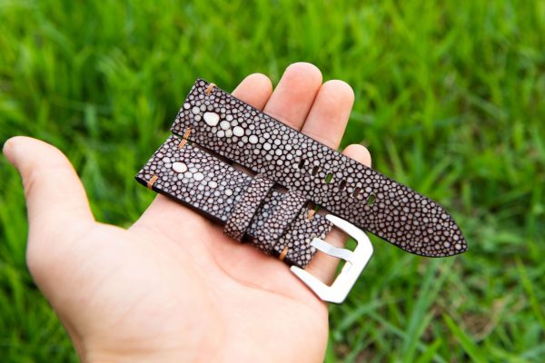 double pearl chocolate brown stingray watch strap (3)